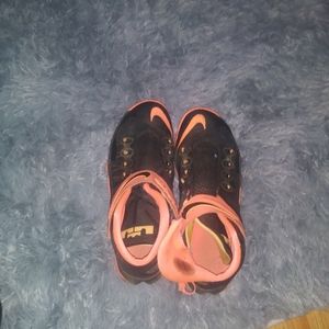 Nike zoom soldier 8 light mango pair 330 size 10